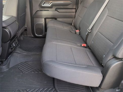 Used 2024 Chevrolet Silverado 2500 LT image 23