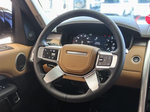New 2026 Land Rover Discovery Limited Edition image 15
