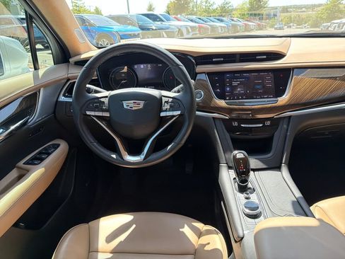 Used 2020 Cadillac XT6 Premium Luxury w/ Platinum Package AWD/4WD image 31