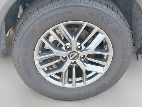 Used 2026 Nissan Rogue SV AWD/4WD image 8