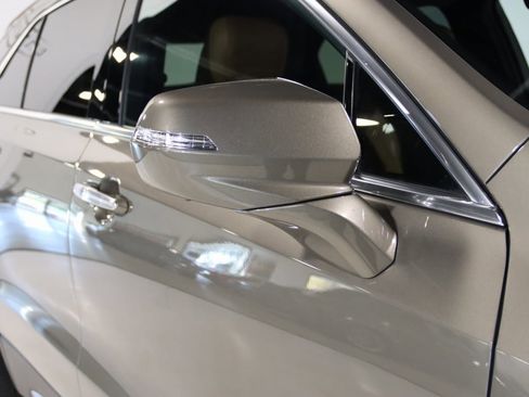 Used 2020 Cadillac XT4 Premium Luxury image 10