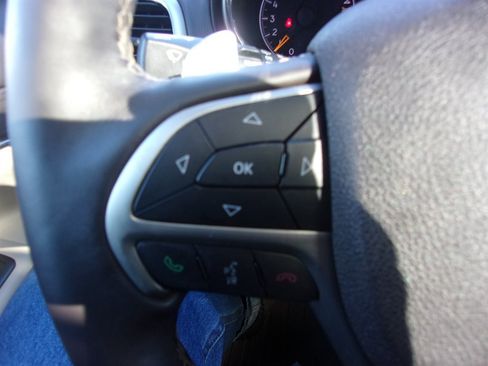 Used 2017 Jeep Grand Cherokee Overland image 22