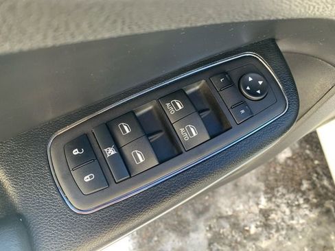 Used 2023 Chrysler 300 Touring w/ Sport Appearance Package image 23