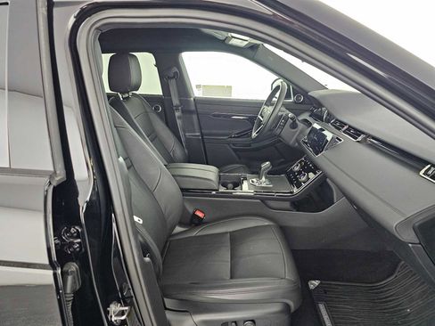 Used 2023 Land Rover Range Rover Evoque R-Dynamic SE image 10