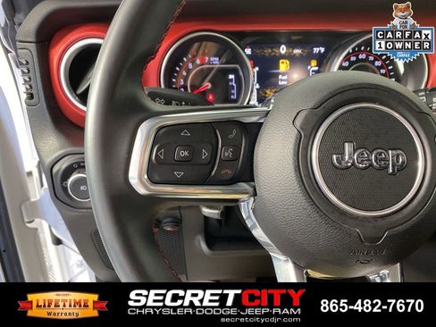 Used 2022 Jeep Wrangler Unlimited Rubicon AWD/4WD image 15