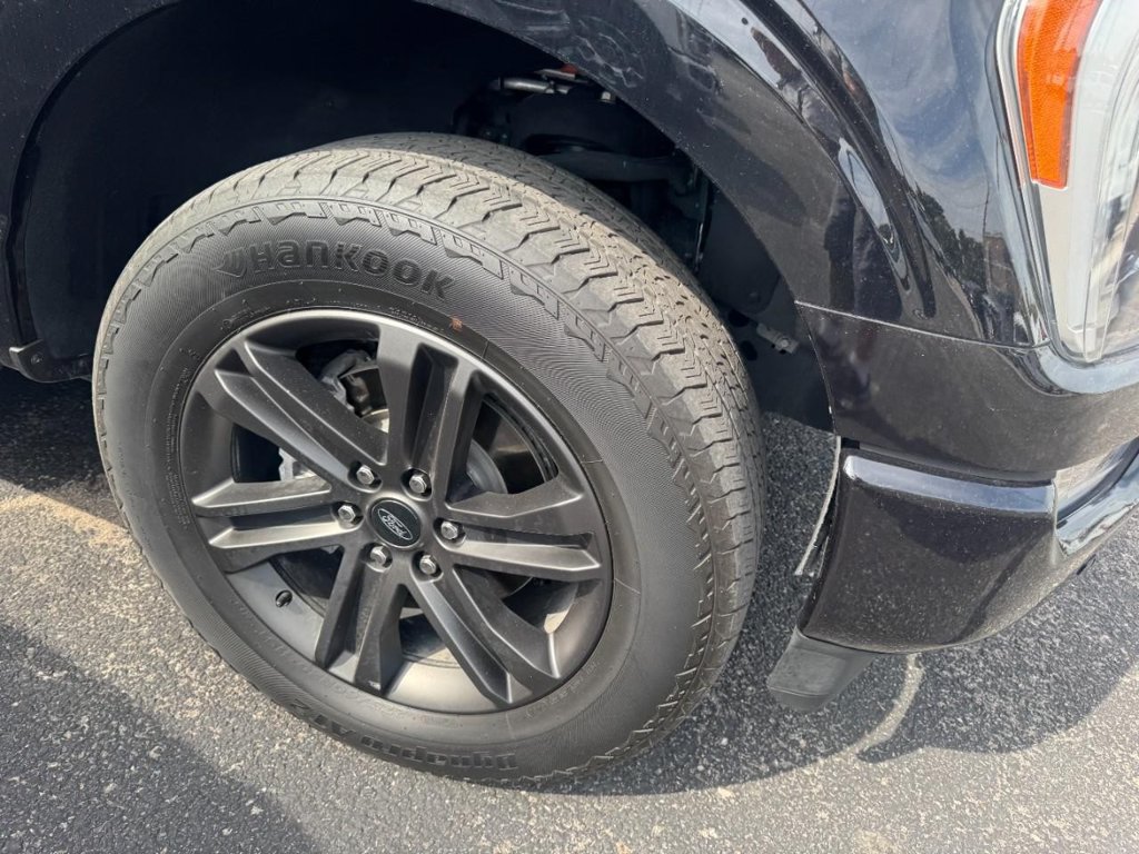 Used 2022 Ford F150 Lariat w/ Equipment Group 502A High AWD/4WD image 2