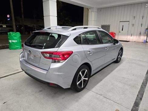 Used 2021 Subaru Impreza 2.0i Premium AWD/4WD image 6