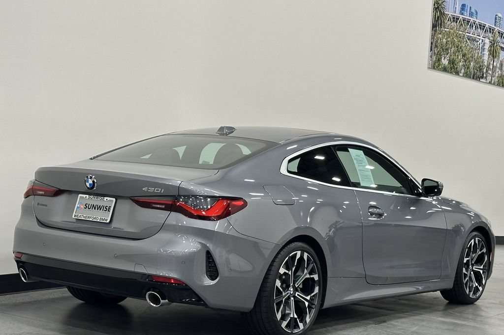 Used 2026 BMW 430i Coupe w/ Parking Assistance Package RWD image 4