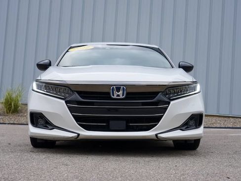 Used 2022 Honda Accord Sport image 3