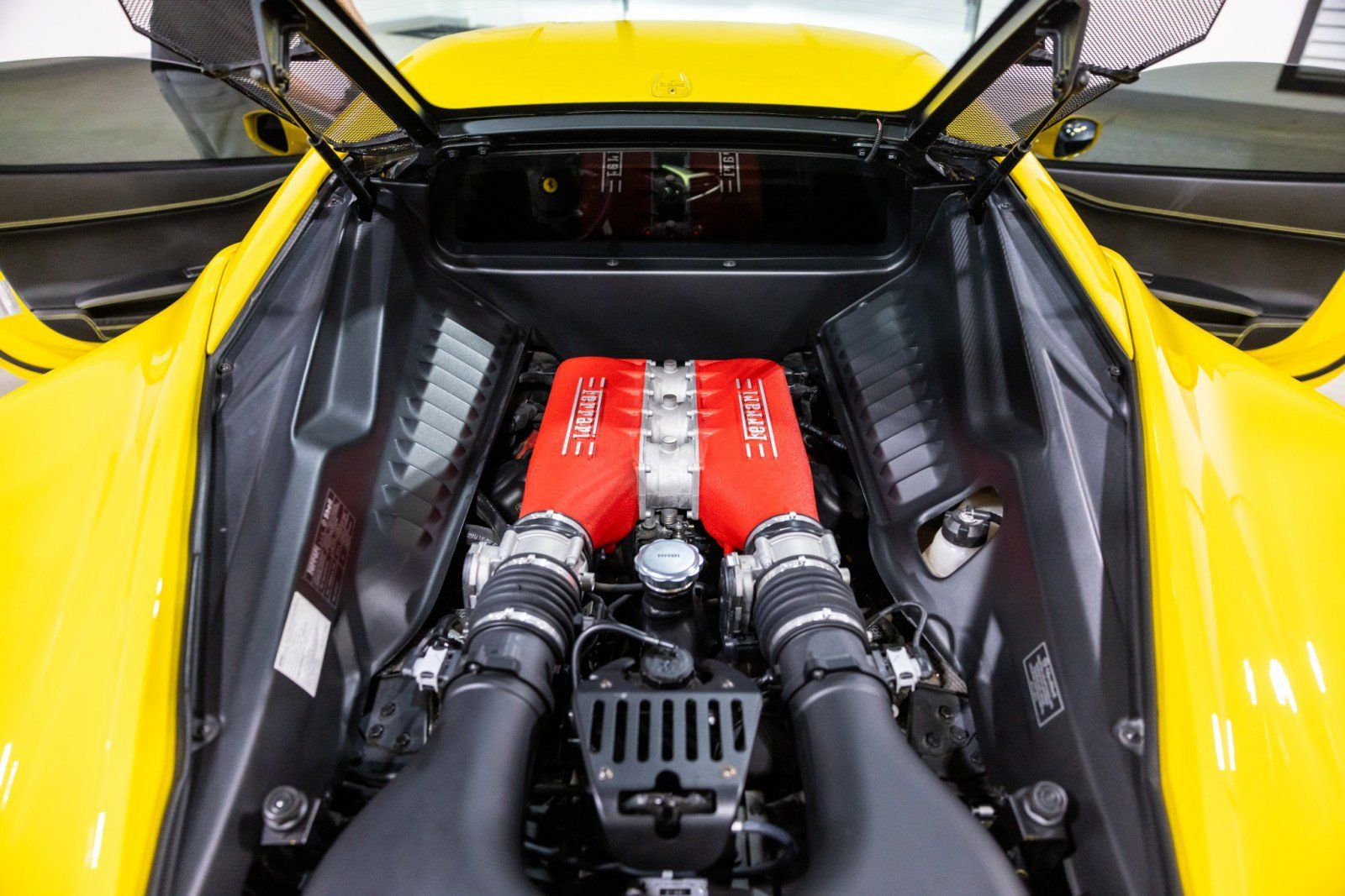 Used 2011 Ferrari 458 Italia Coupe RWD image 54