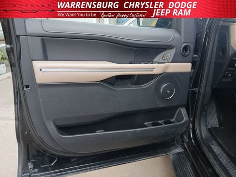 Used 2024 Ford Expedition Max Limited image 12