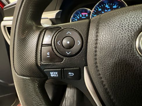 Used 2015 Toyota Corolla LE image 14