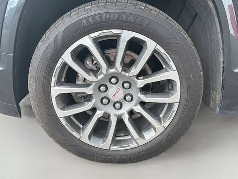 Used 2021 GMC Acadia Denali w/ Denali Technology Package AWD/4WD image 34