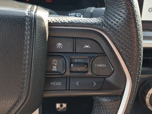 Used 2024 Toyota Tacoma TRD Sport AWD/4WD image 22