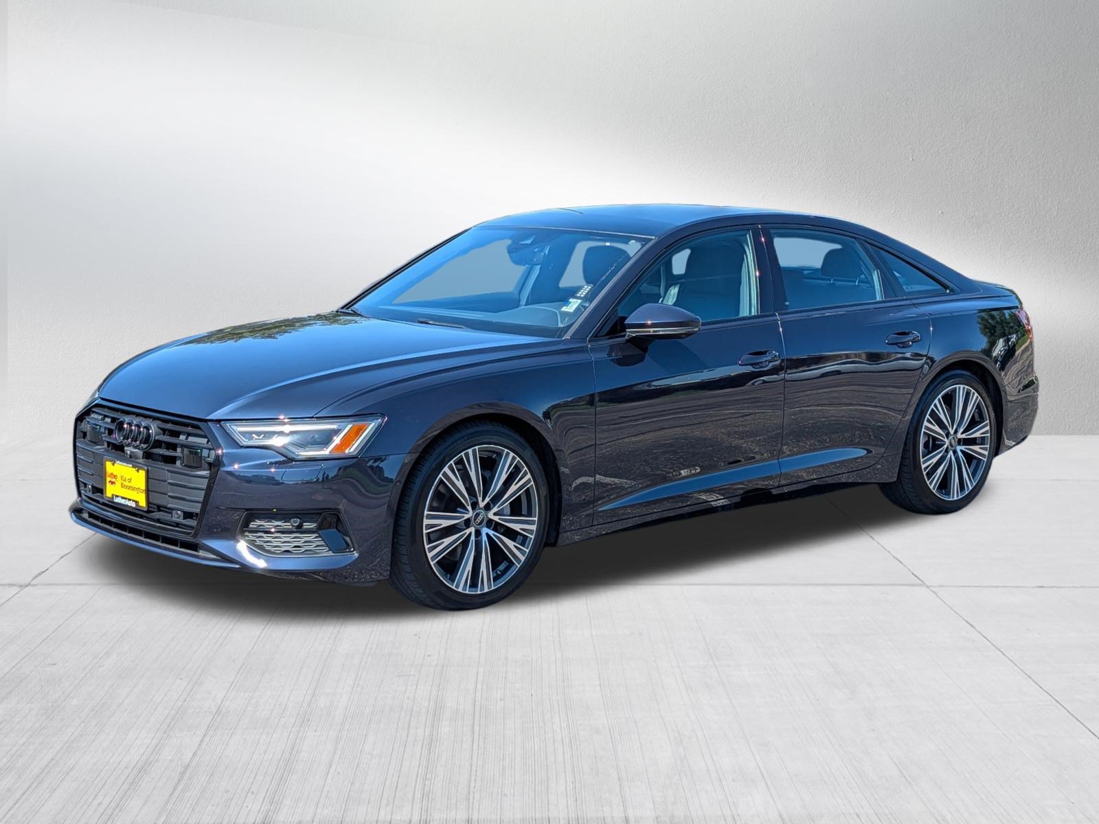 Used 2023 Audi A6 Premium Plus w/ Premium Plus Package AWD/4WD image 3