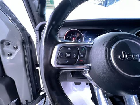 Used 2022 Jeep Wrangler Unlimited Sahara w/ Cold Weather Group AWD/4WD image 20