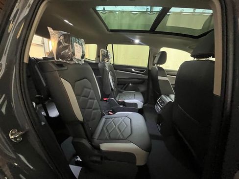 New 2026 Volkswagen Atlas Peak Edition AWD/4WD image 24