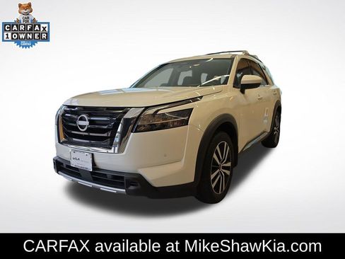 Used 2023 Nissan Pathfinder Platinum FWD image 1