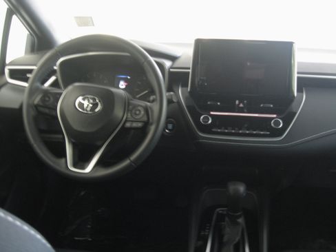 Used 2024 Toyota Corolla SE image 2