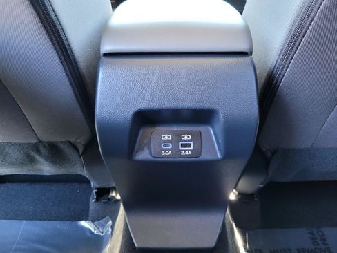 Certified 2025 Subaru Crosstrek 2.5i Premium AWD/4WD image 17