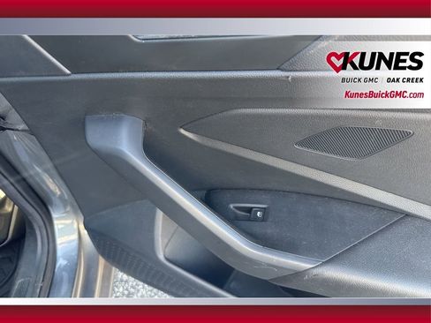 Used 2019 Volkswagen Jetta S image 18