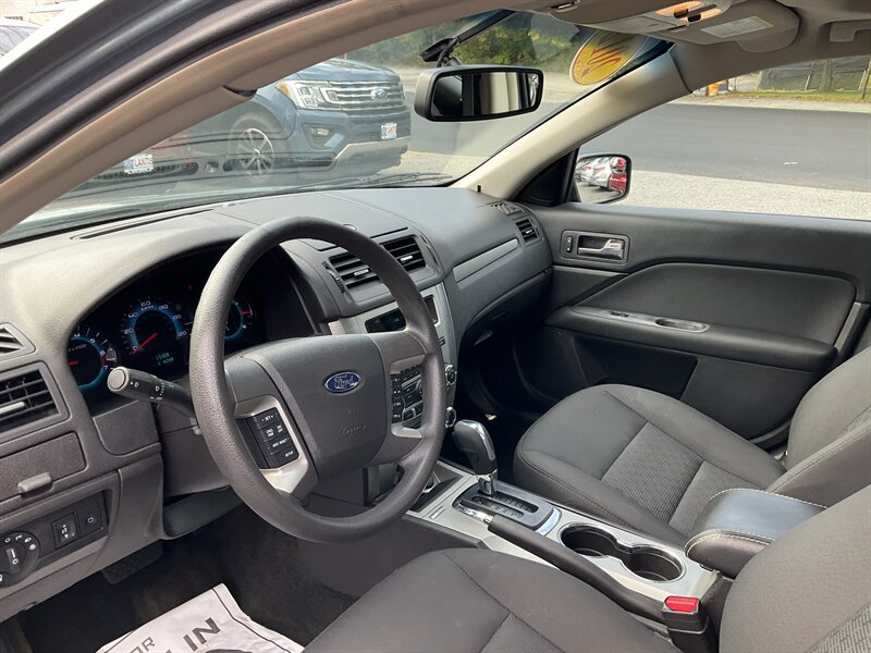 Used 2012 Ford Fusion SE FWD image 17