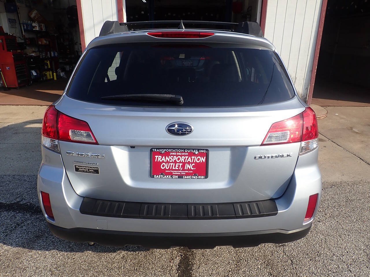 Used 2014 Subaru Outback 2.5i Limited w/ Moonroof Package AWD/4WD image 18