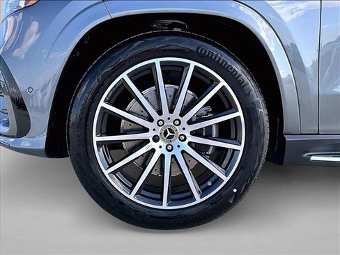 New 2026 Mercedes-Benz GLS 450 4MATIC image 14