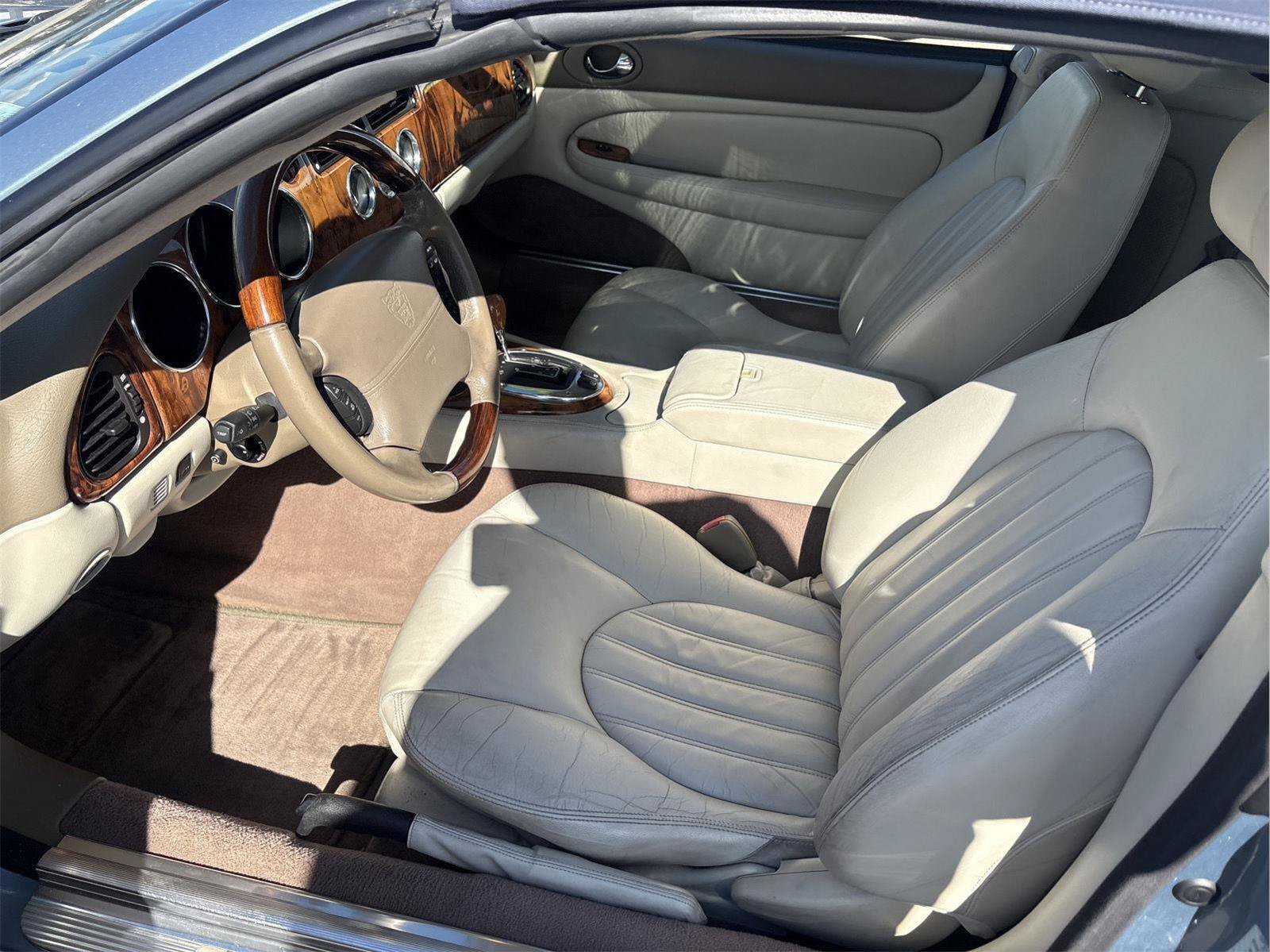 Used 2005 Jaguar XK8 Convertible RWD image 18