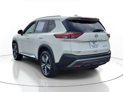 Used 2023 Nissan Rogue SL w/ SL Premium Package AWD/4WD image 3