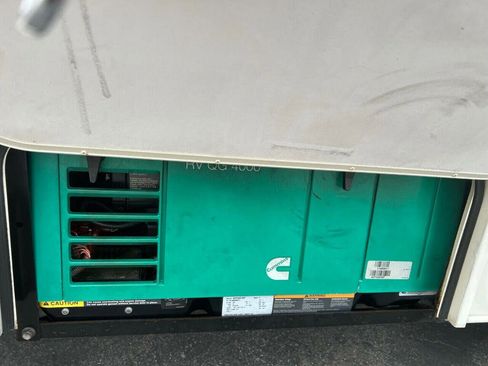 Used 2014 Ford E-350 and Econoline 350 Super Duty image 40