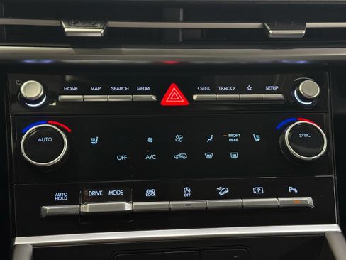 Used 2025 Hyundai Santa Fe SEL AWD/4WD image 19