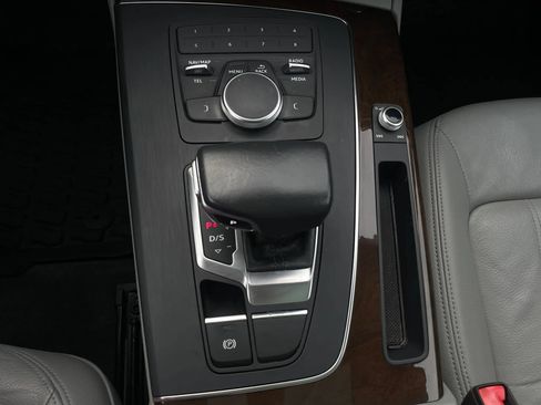 Used 2019 Audi Q5 2.0T Premium w/ Convenience Package AWD/4WD image 30