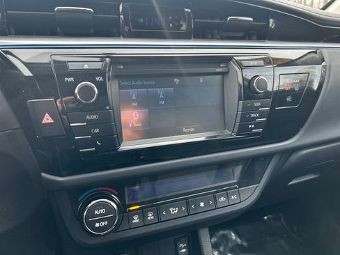 Used 2016 Toyota Corolla S image 12