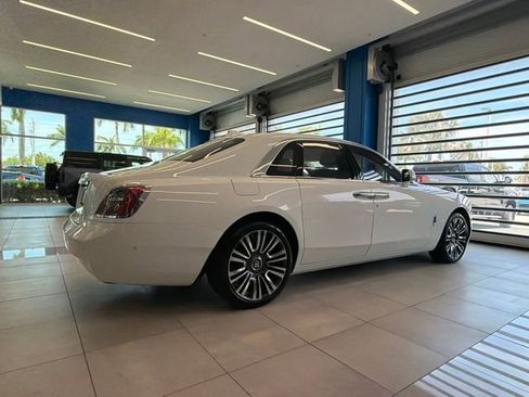 Used 2024 Rolls-Royce Ghost AWD/4WD image 7