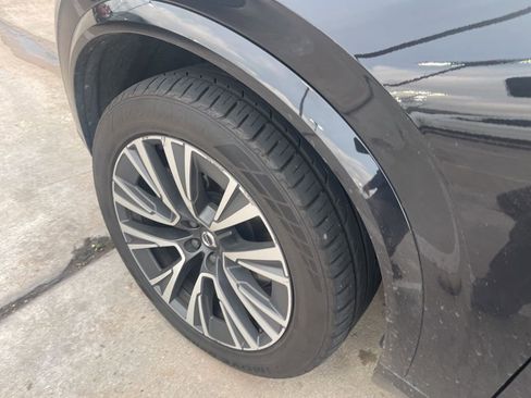 Used 2021 Volvo XC90 T6 Momentum image 6