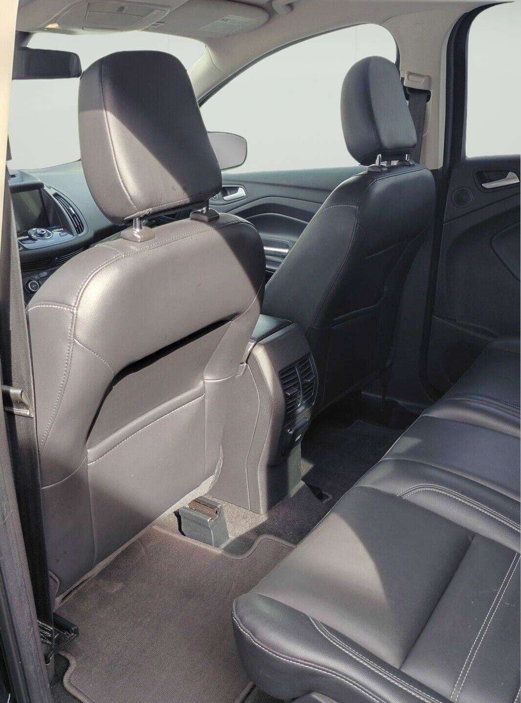 Used 2018 Ford Escape Titanium AWD/4WD image 21