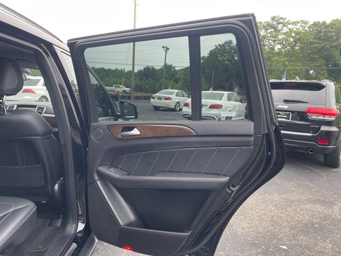 Used 2016 Mercedes-Benz GL 450 4MATIC image 20