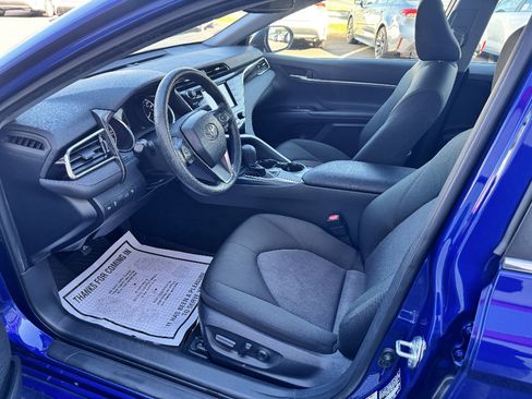 Used 2018 Toyota Camry LE w/ Convenience Package image 8