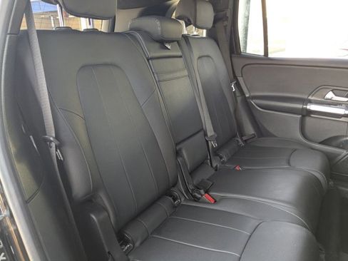 Used 2024 Mercedes-Benz GLB 250 image 19