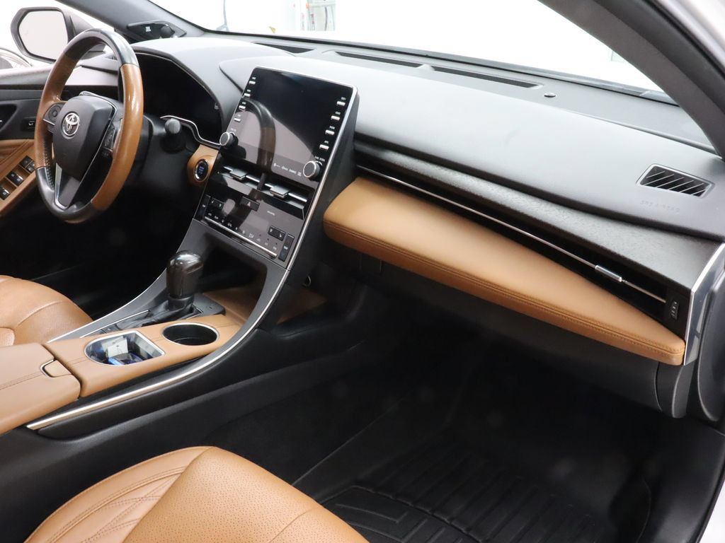 Used 2019 Toyota Avalon Limited w/ Advanced Safety Package FWD image 27
