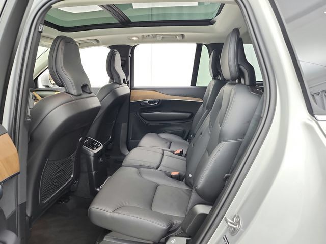 Certified 2025 Volvo XC90 T8 Plus w/ Protection Package Premier AWD/4WD image 35