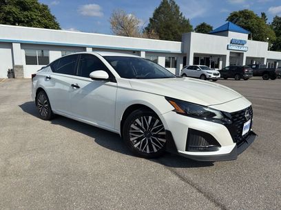 Used 2023 Nissan Altima 2.5 SV