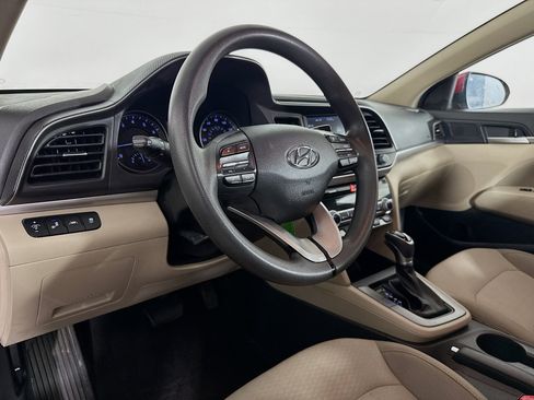 Used 2020 Hyundai Elantra SEL FWD image 21