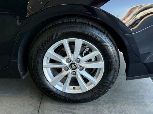 Used 2025 Toyota Camry LE image 15