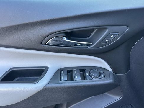Used 2024 Chevrolet Equinox LS w/ LS Convenience Package FWD image 12