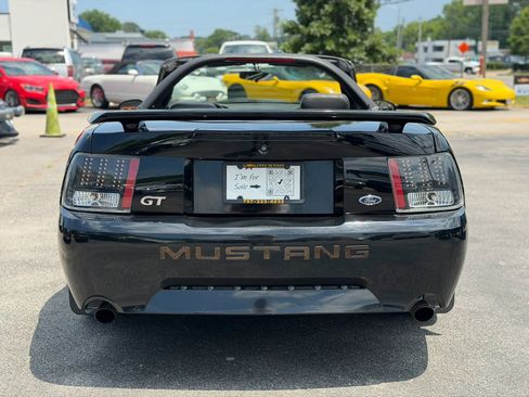 Used 2001 Ford Mustang GT RWD image 6