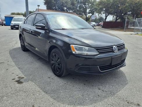 Used 2013 Volkswagen Jetta SE image 1