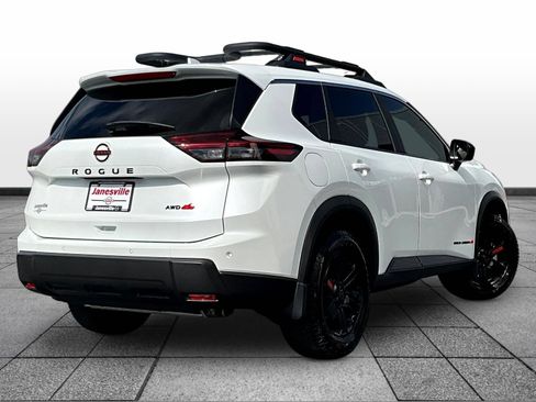 Certified 2025 Nissan Rogue SV AWD/4WD image 7