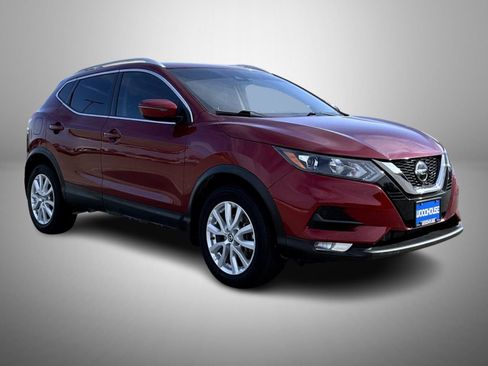 Used 2021 Nissan Rogue Sport SV image 3